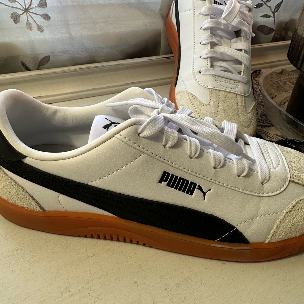 Puma Club 5v5 Beige Suede w/ White & Black Leather Sneakers - Picture 8 of 9